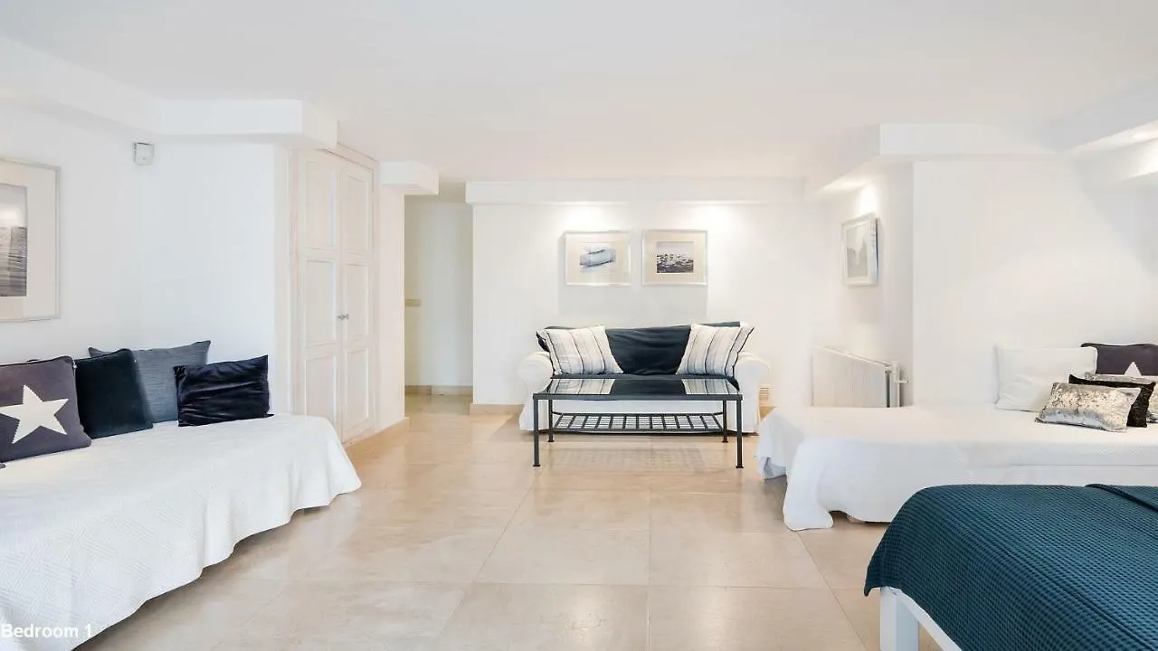 4Mill Euro 700M2 Newly Renovated Mansion With Huge Garden And Large Heated Pool Villa Benalmadena Spain